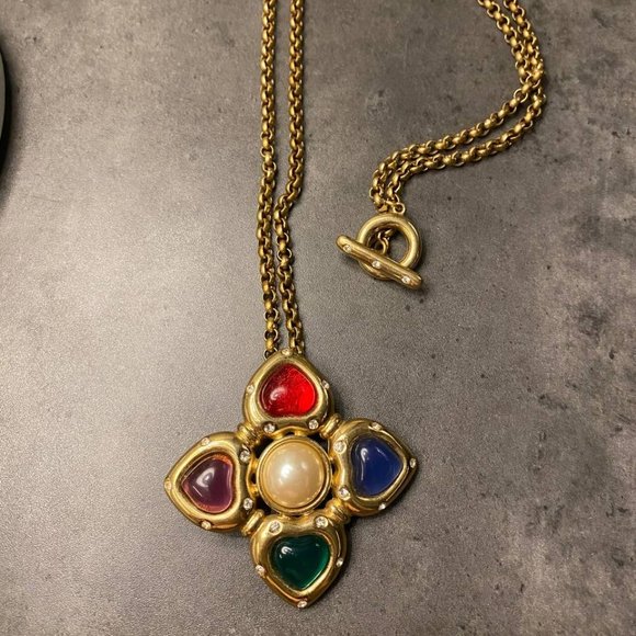 Vintage Givenchy Chameau et Chameau Gripoix Glass Heart Necklace - Picture 2 of 5